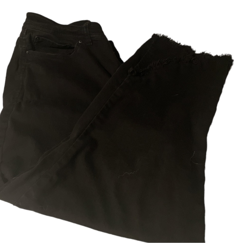 Black Jean skinny Leg Curvy Fit Capris With Fringe